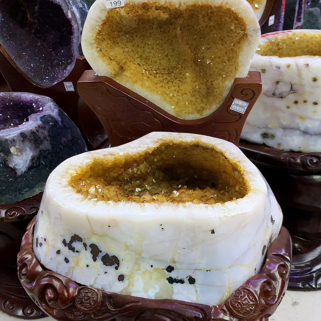 华***姐大型摆件（非配饰）水晶未镶嵌朱