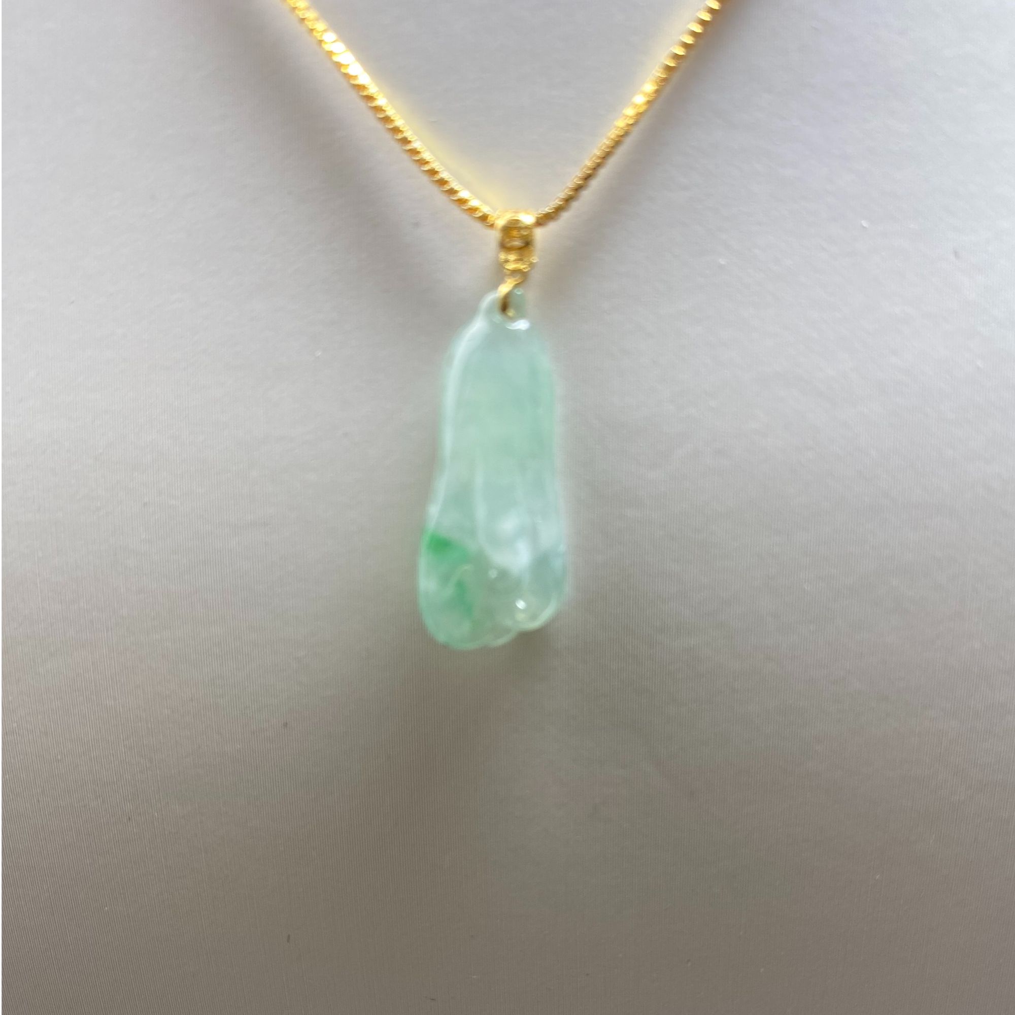  佛手 冰种飘花 18k金镶嵌 天然缅甸A货翡翠，纯手工雕刻