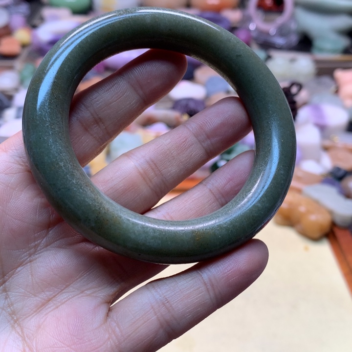 石英岩玉未镶嵌老料绿有毛孔56