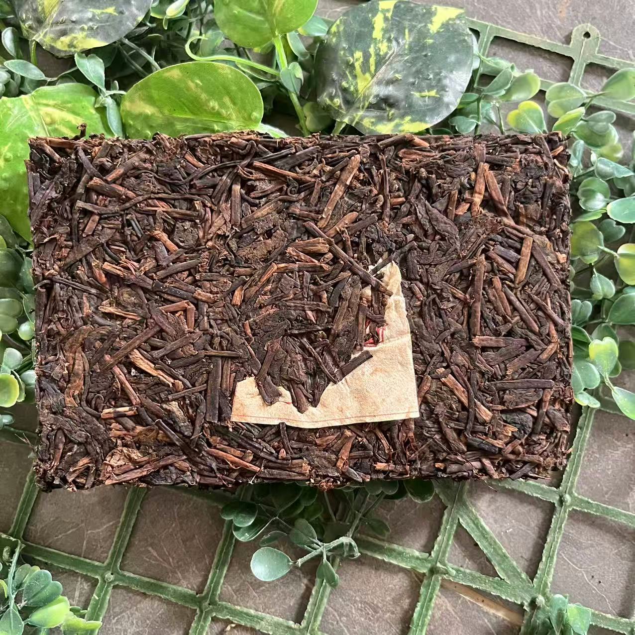 雨腾古茶 九大Y老“天T T溶”P提X根200g/砖 （12月5）