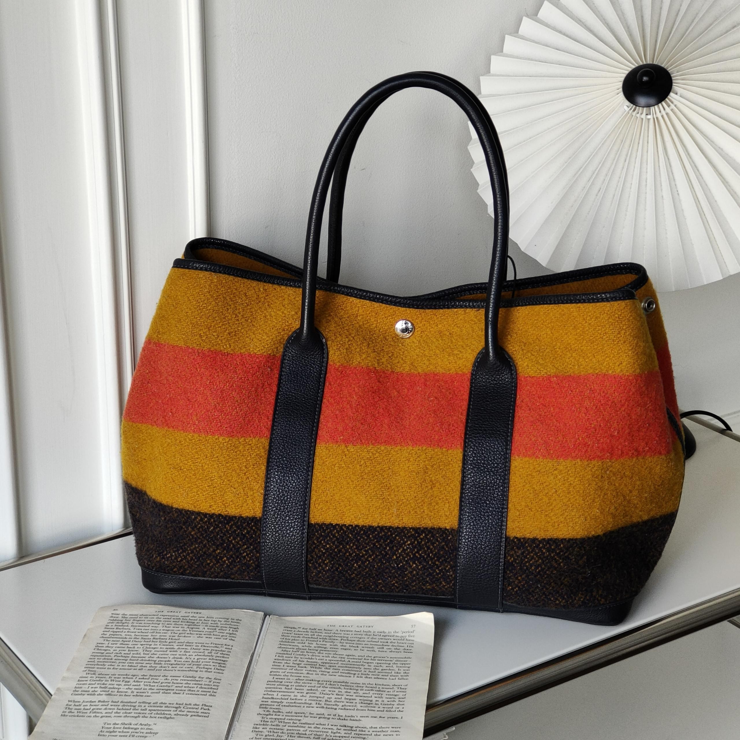 95新 Hermes/爱马仕 Azul-彩虹毛呢花园Garden 36手提包40361