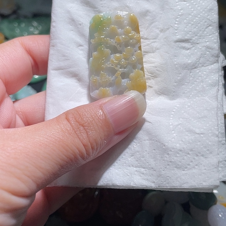 颈饰未镶嵌翡翠天