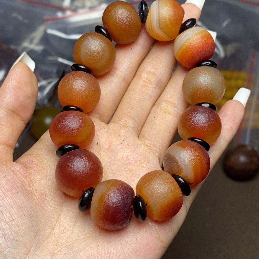 玛瑙/玉髓颈饰未镶嵌
