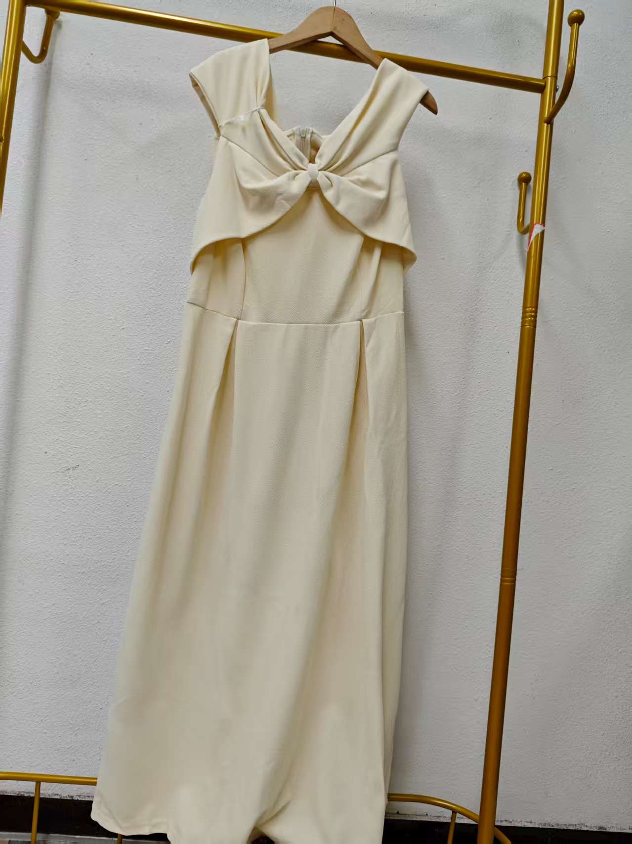 唯琳剪标  7仓F1-11-1722款 杏色蝴蝶结无袖连衣裙长124