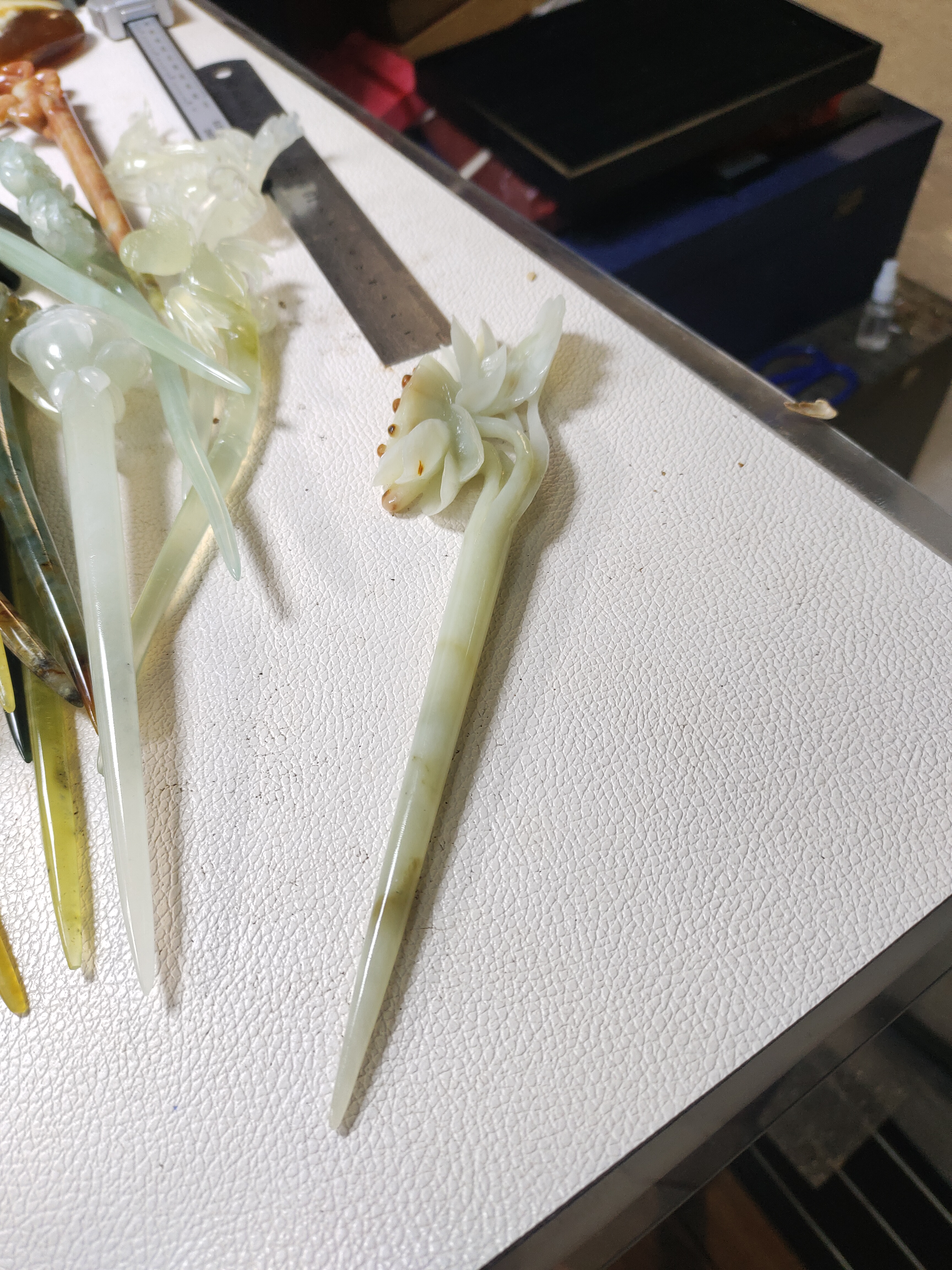 岫玉精品荷花发簪