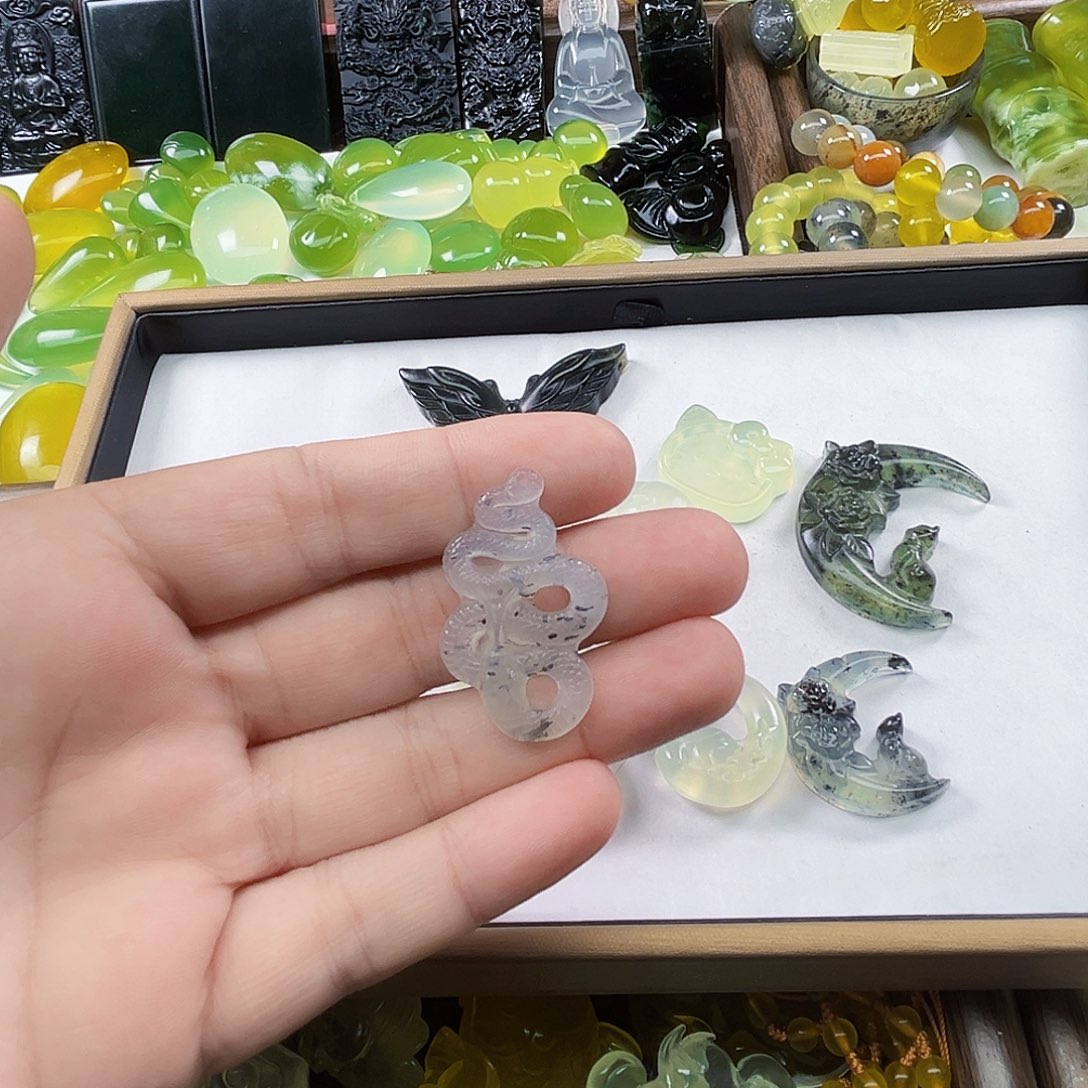 я***岫玉未镶嵌吊坠(不含链)