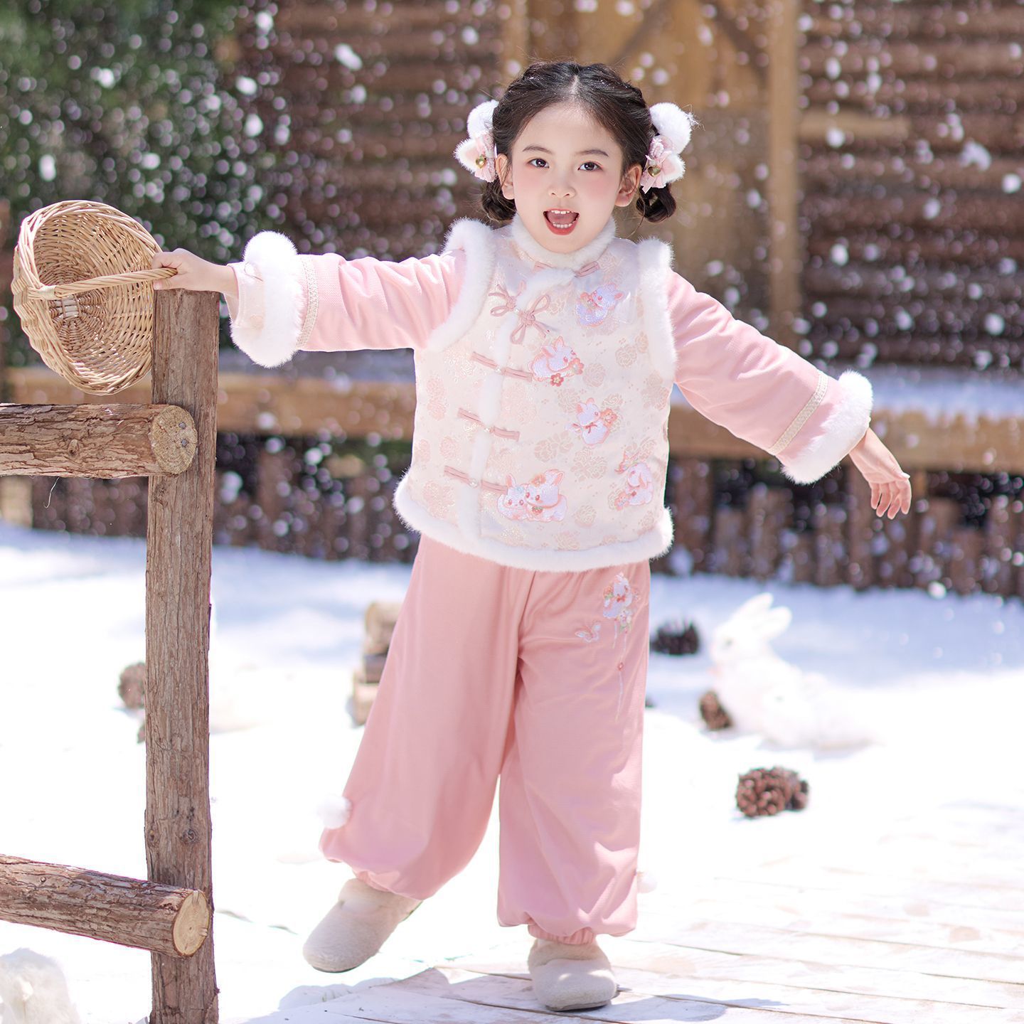 儿童汉服中国风民族女2025年冬季汉服宝宝冬装加厚加绒女童刺绣