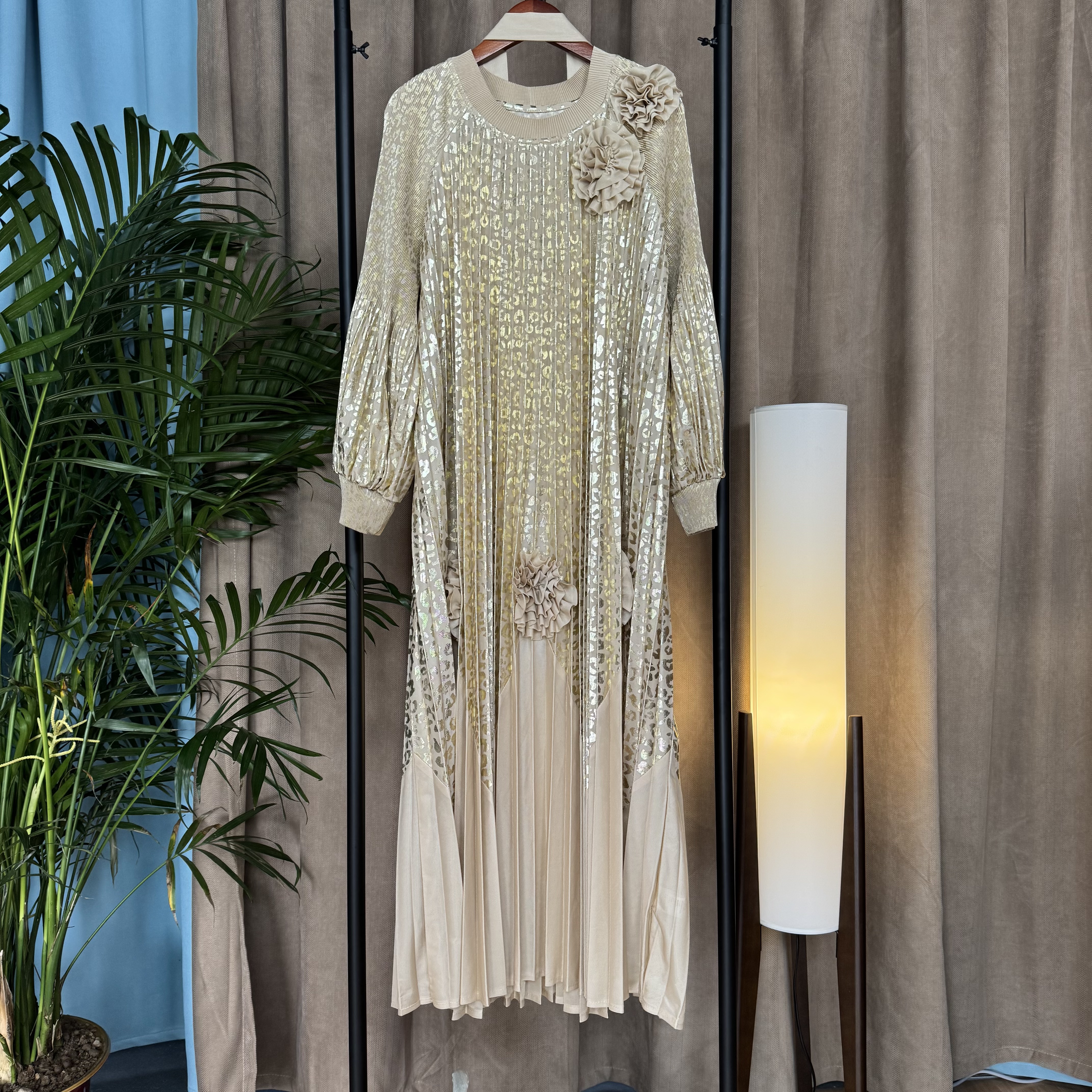 【澜木听风】春夏新款百褶收腰气质烫金褶衣圆领褶皱系带连衣裙女