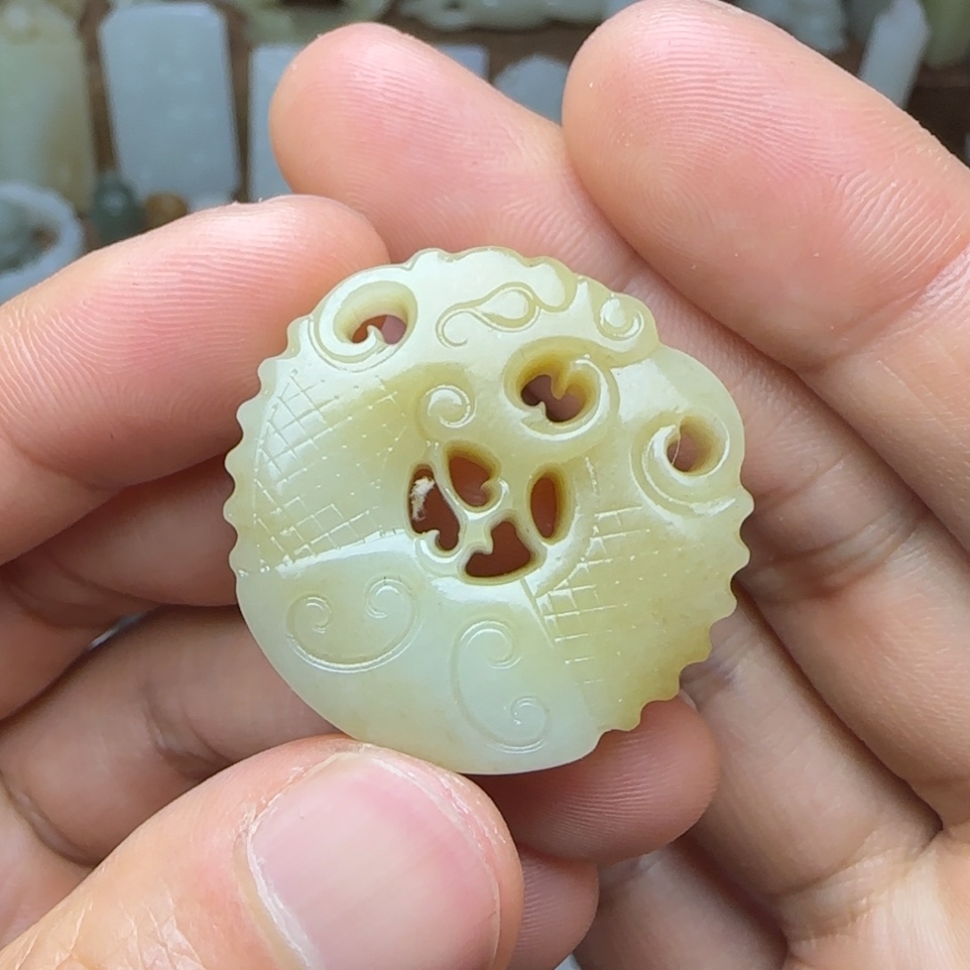 和田玉挂件未镶嵌鱼化龙