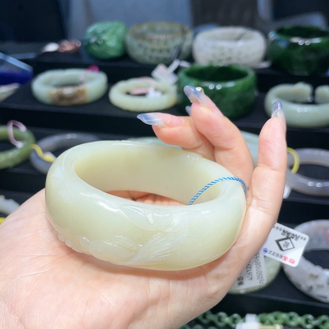 【闪购商品】和田玉手镯55圈口30未镶嵌