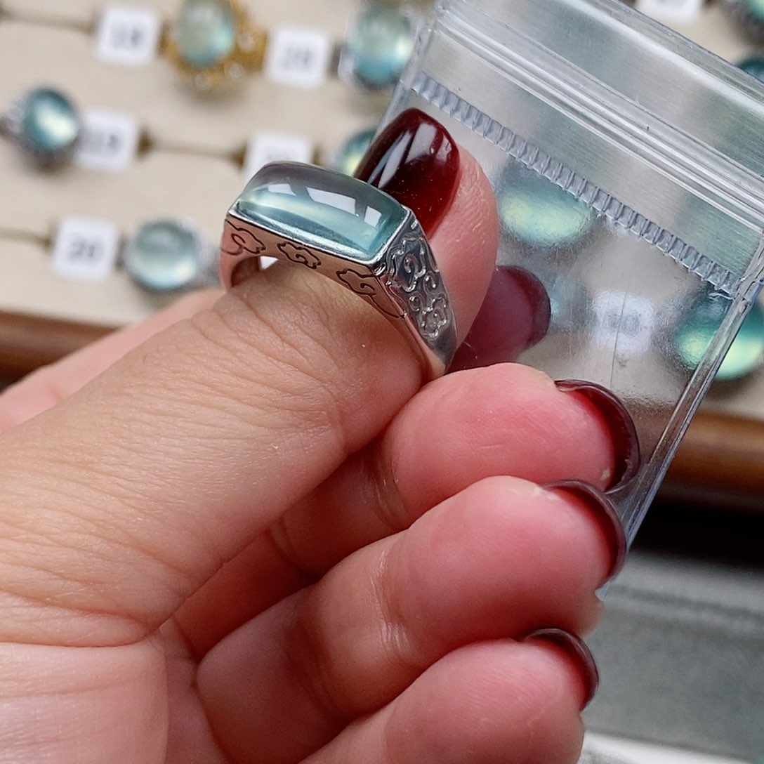 银S925镶嵌蛇纹石玉戒指