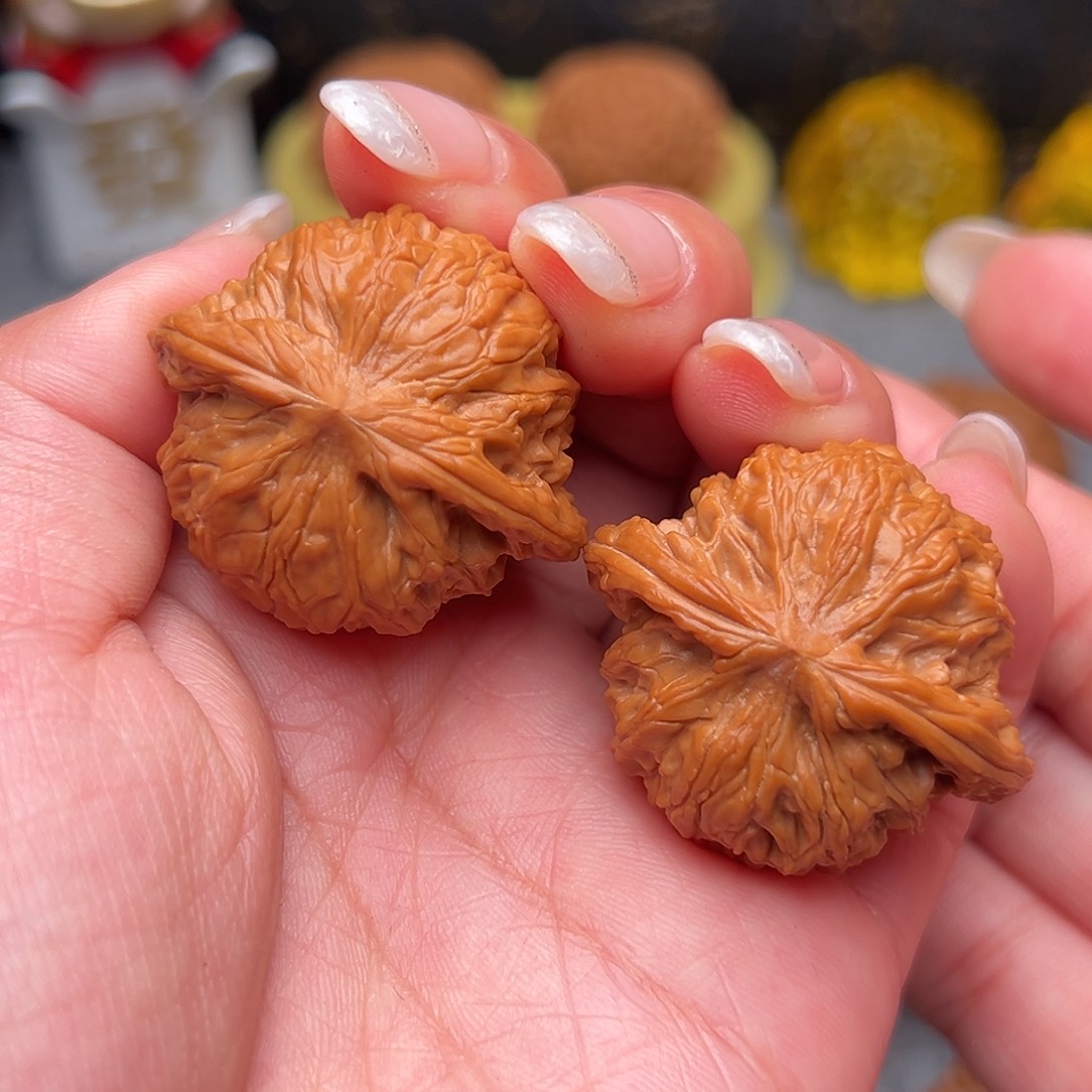 把件文玩核桃红皮山地石子磨36全品