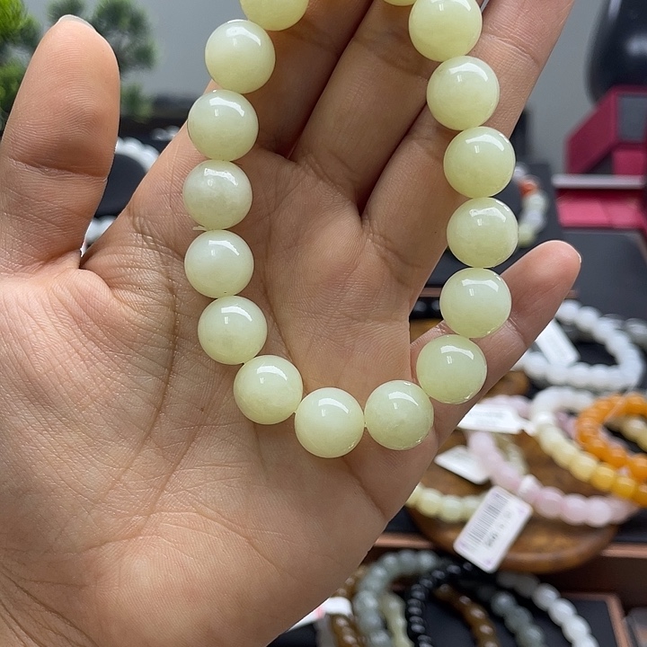 和田玉未镶嵌手串