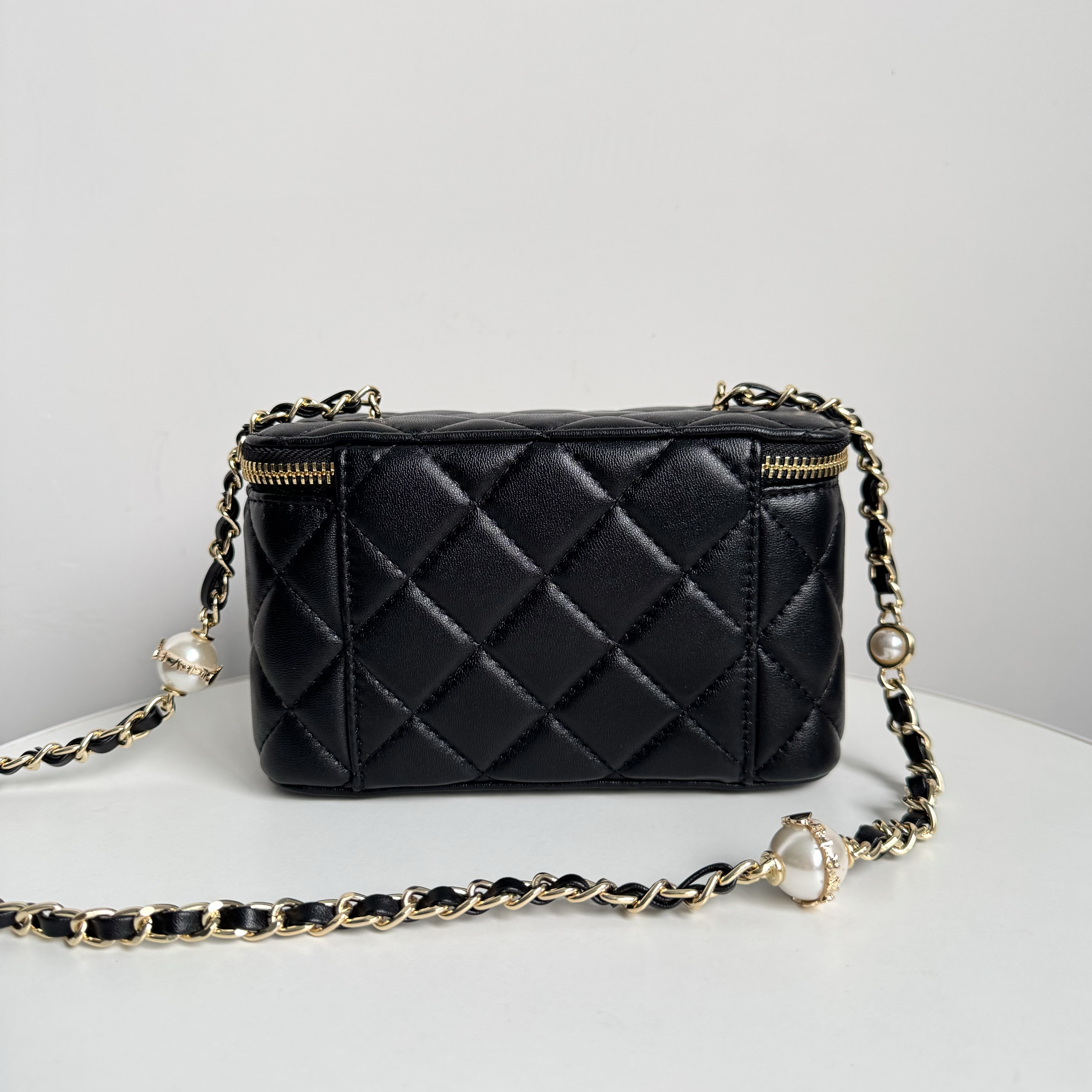 新款黑色精致链条百搭斜挎包