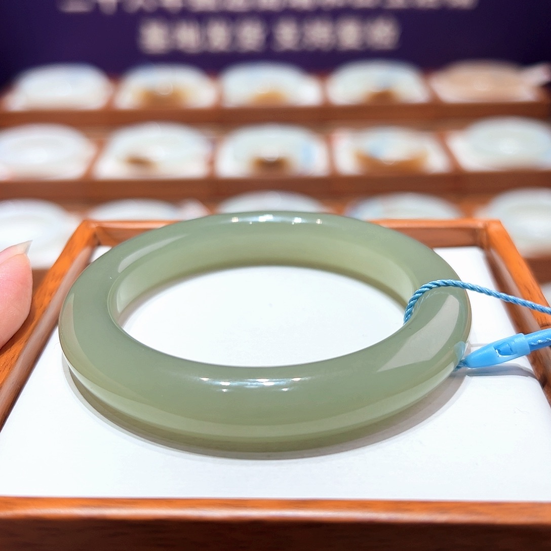 和田玉手镯55/56未镶嵌