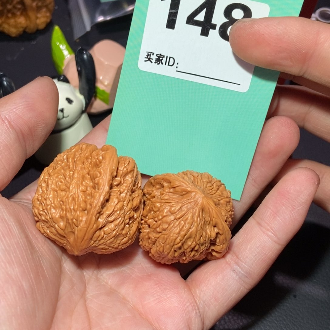 文玩核桃把件148绣球