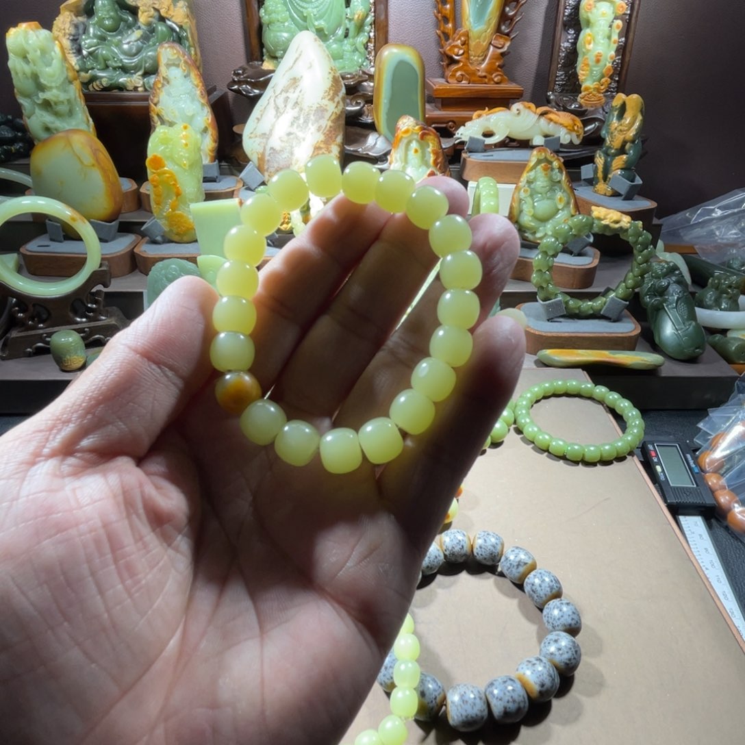 透闪石质玉手串9✖️10黄未镶嵌