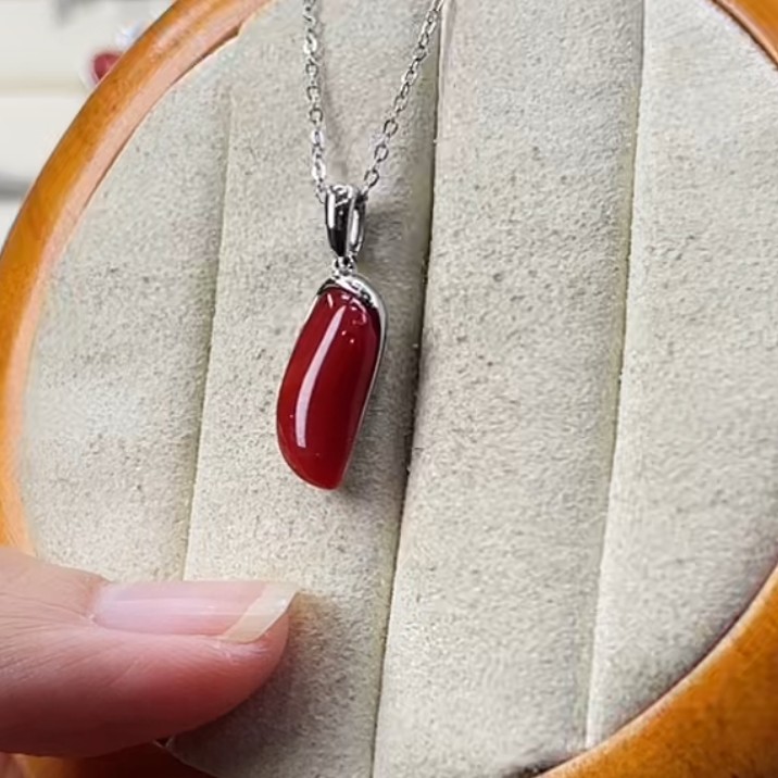 天然宝石红珊瑚吊坠