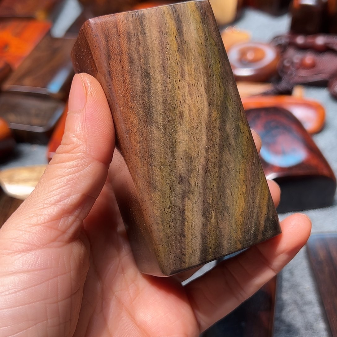 交趾黄檀（大红酸枝）浩**理