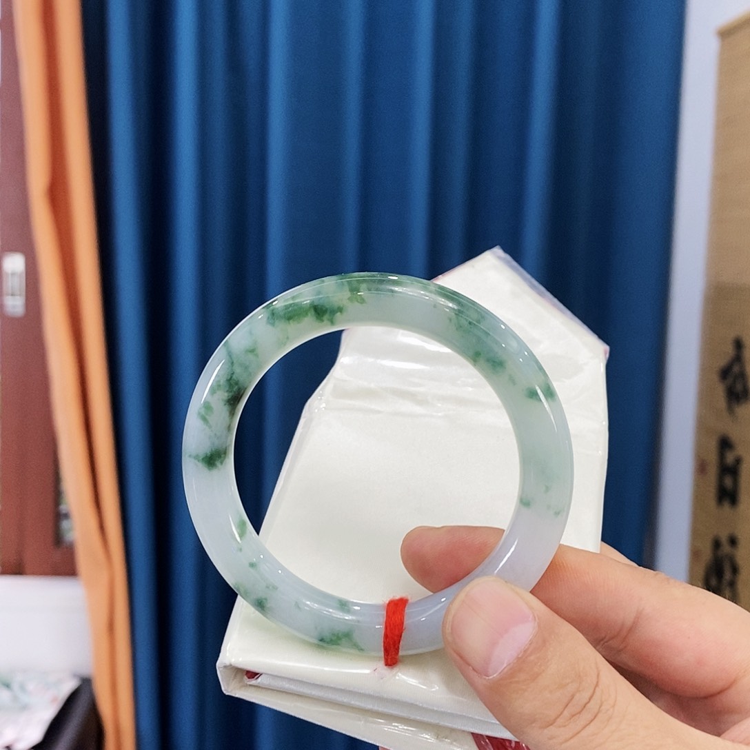 未镶嵌手镯翡翠翡翠