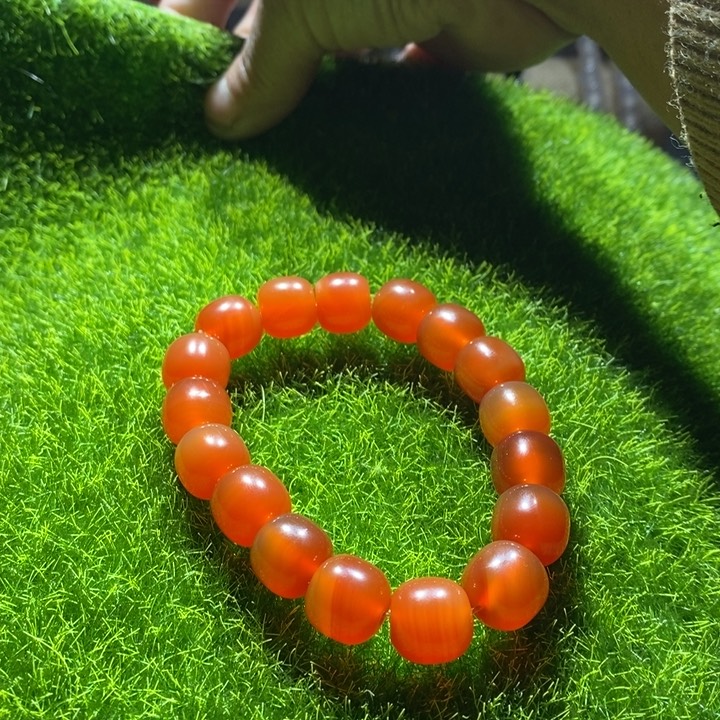 玛瑙/玉髓手串未镶嵌泼***尘