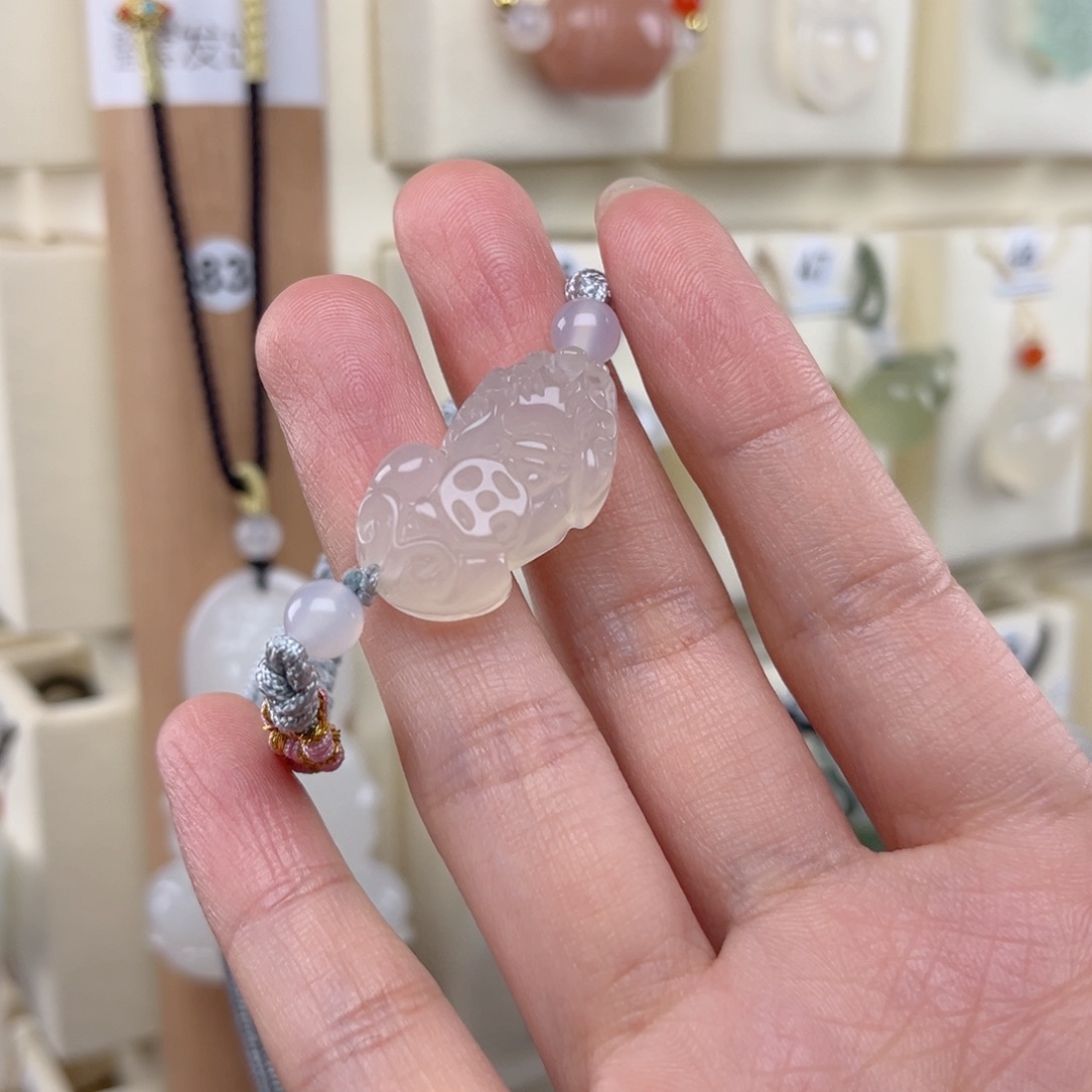 玛瑙/玉髓未镶嵌吊坠(赠链)