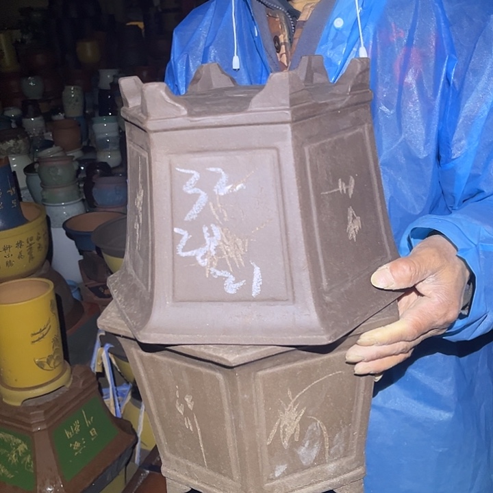 紫砂花盆紫砂花盆和小