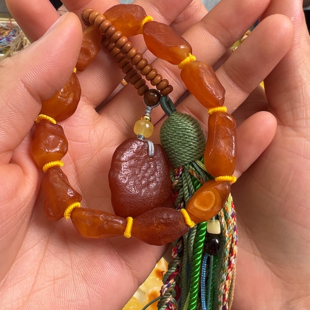 蜜蜡裸石未镶嵌蜜蜡