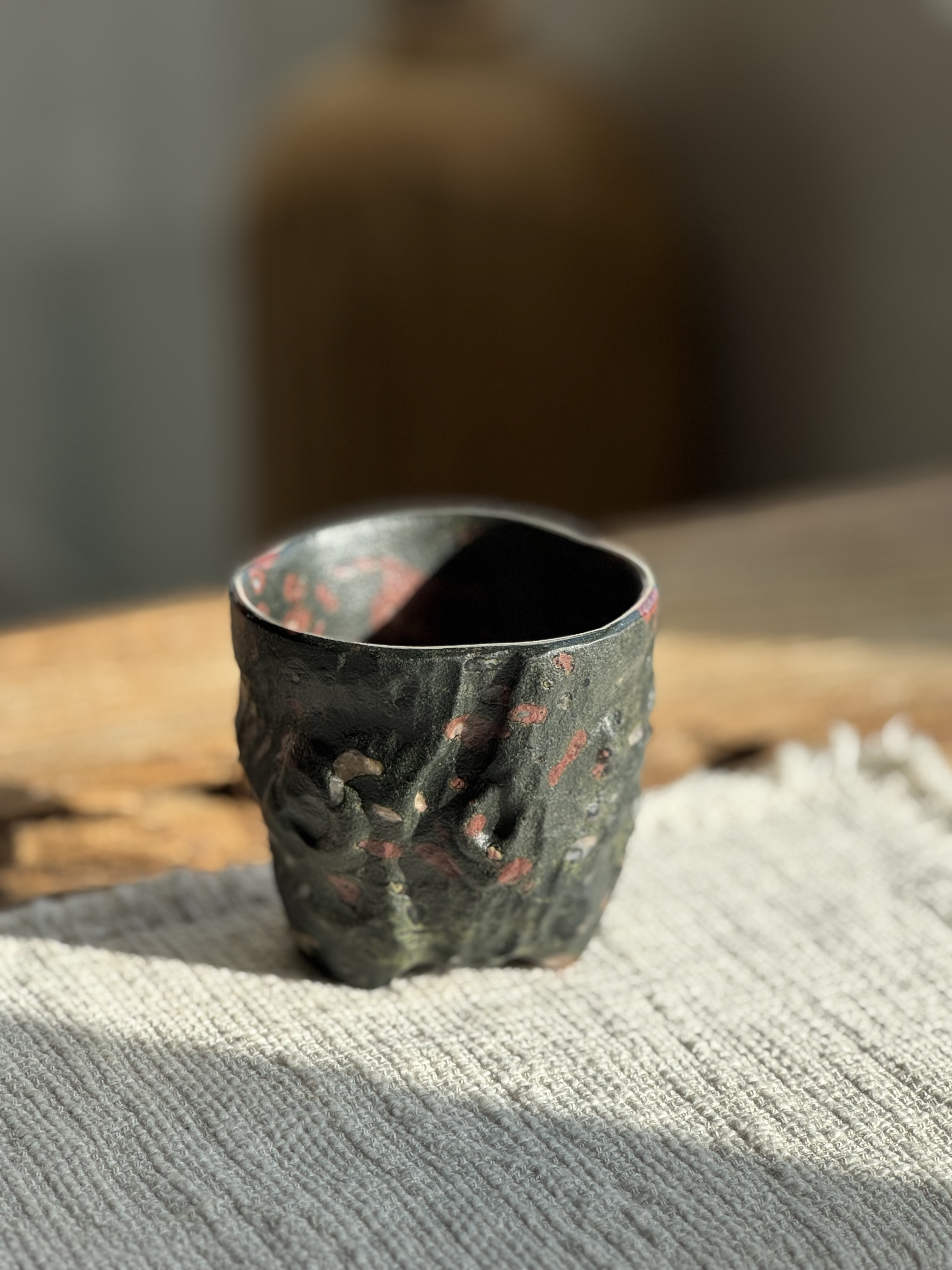 安山玉红梅树桩大师出品杯