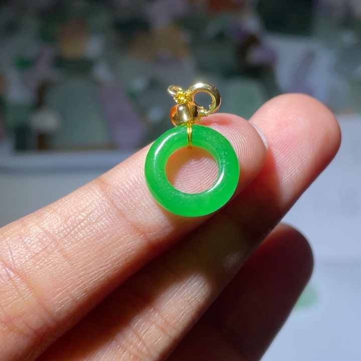 翡翠未镶嵌颈饰吊坠