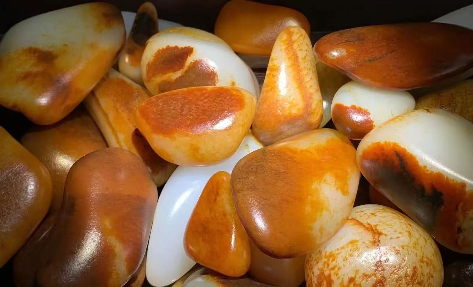 新疆戈壁和田小籽奇石可用于观赏