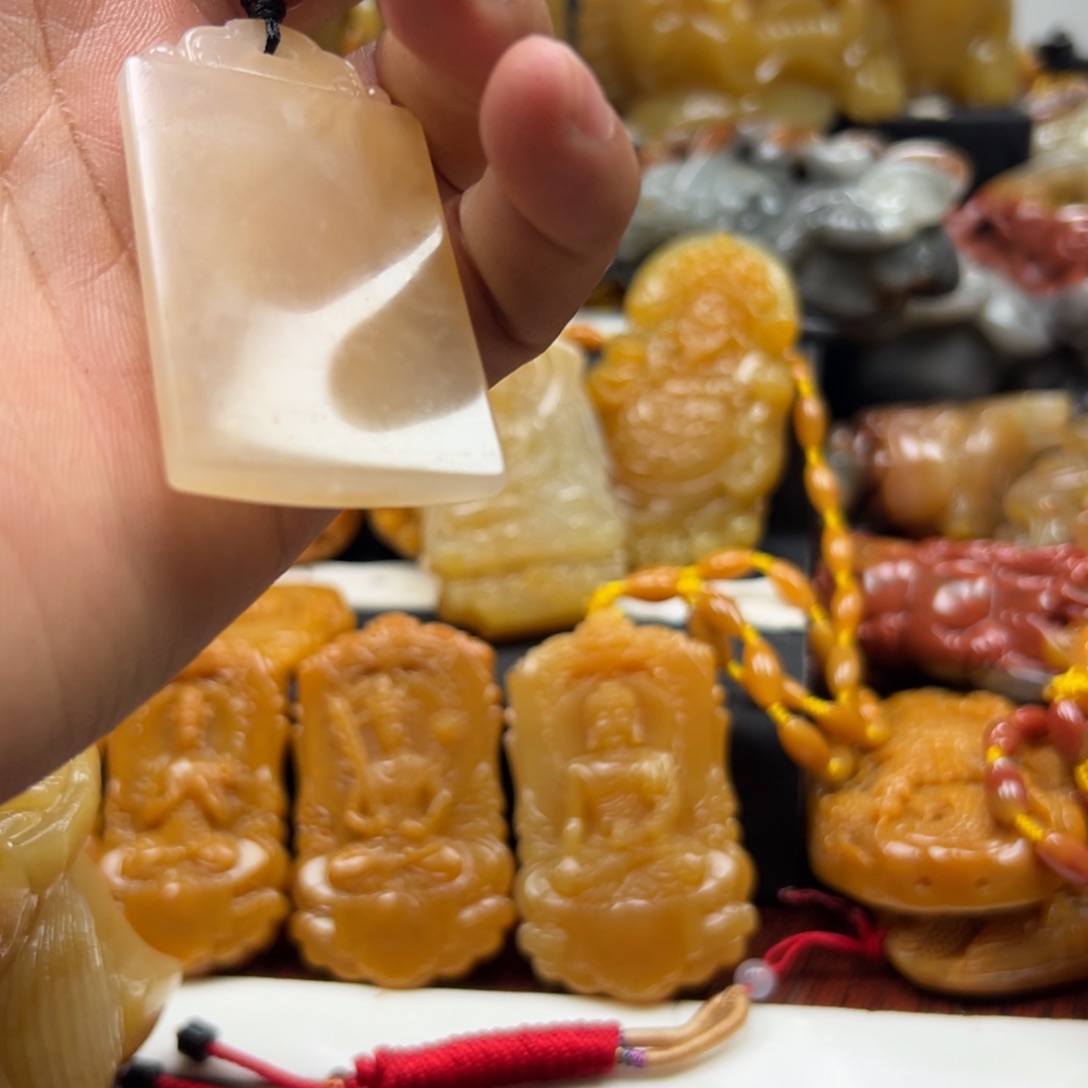 石英质玉（黄龙玉）未镶嵌多选发其一