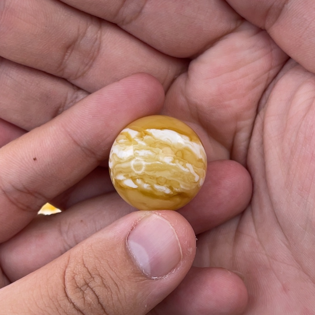 良***辰琥珀未镶嵌珠宝奇石