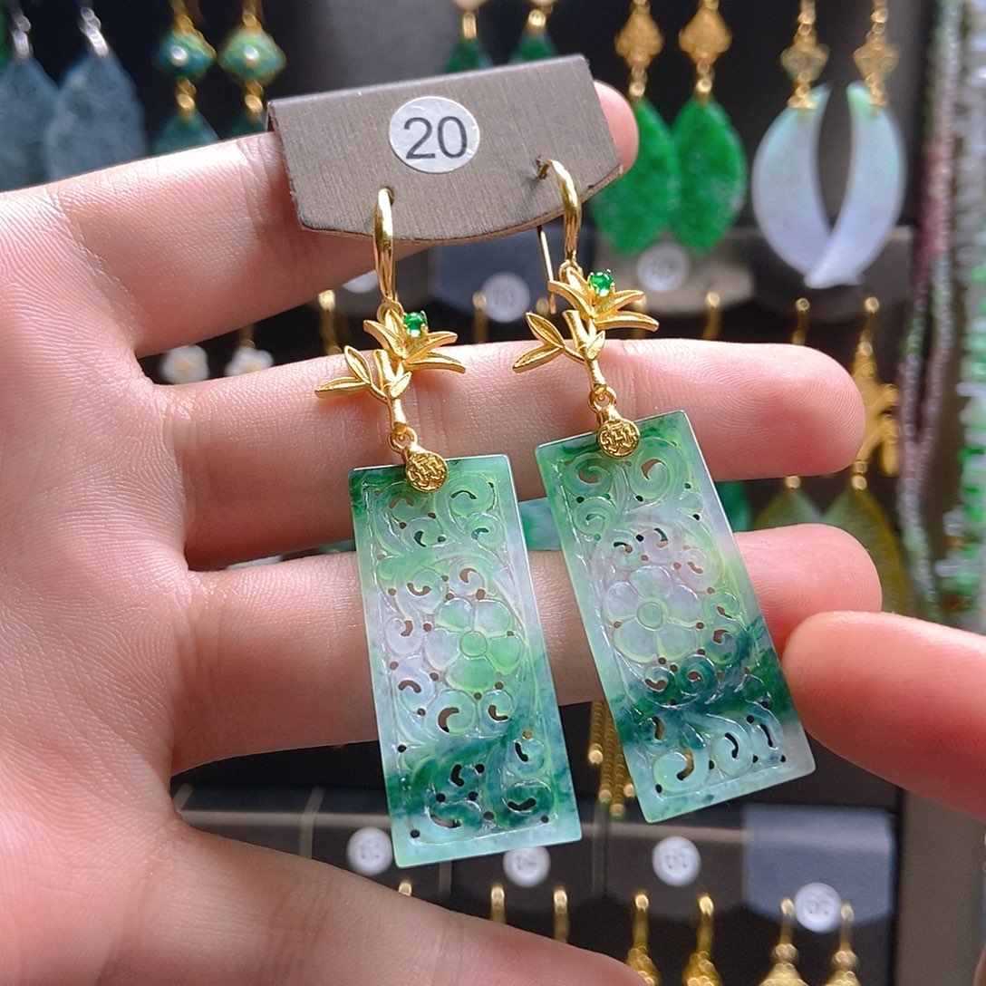 翡翠未镶嵌耳饰翡翠