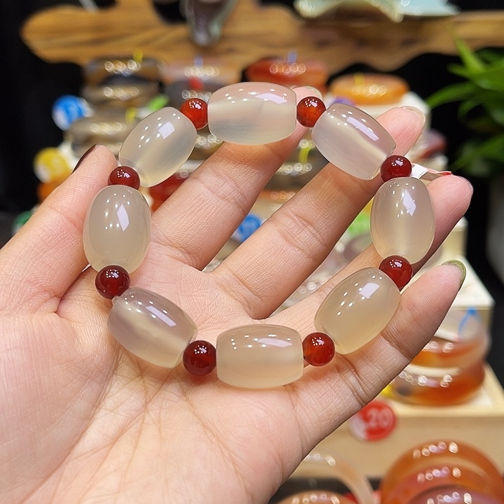 玛瑙/玉髓手镯未镶嵌