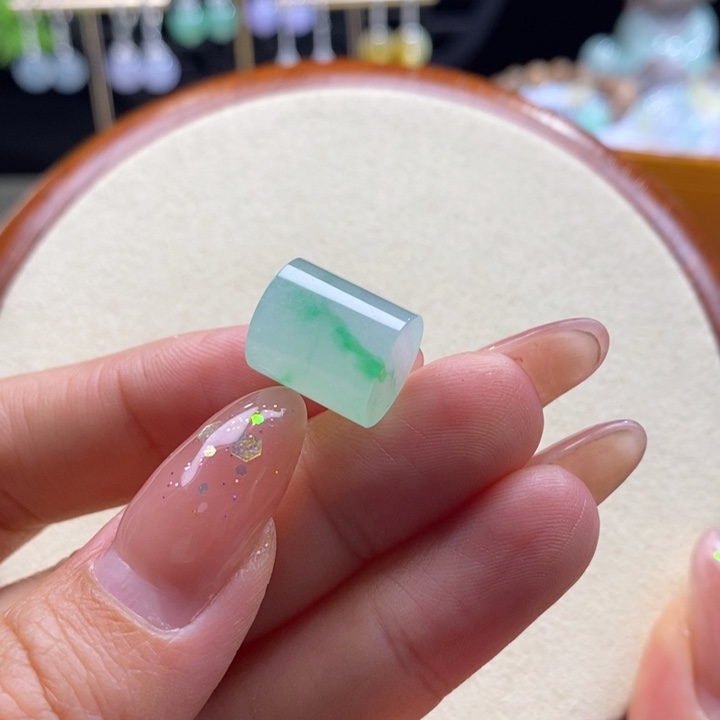 翡翠未镶嵌颈饰翡翠冰飘绿桶珠