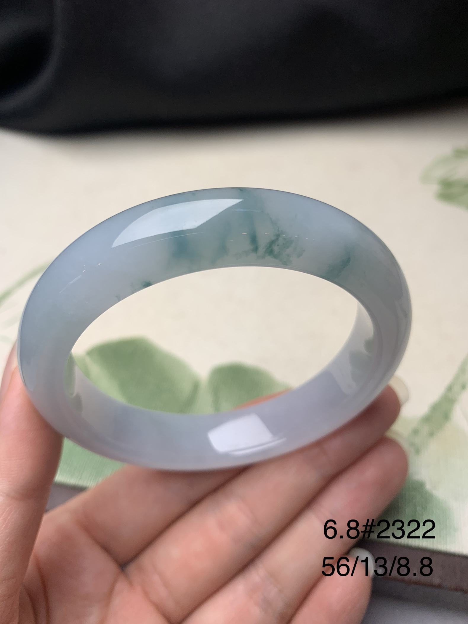 56圈口飘蓝花小宽版正圈天然缅甸翡翠手镯#货号2322