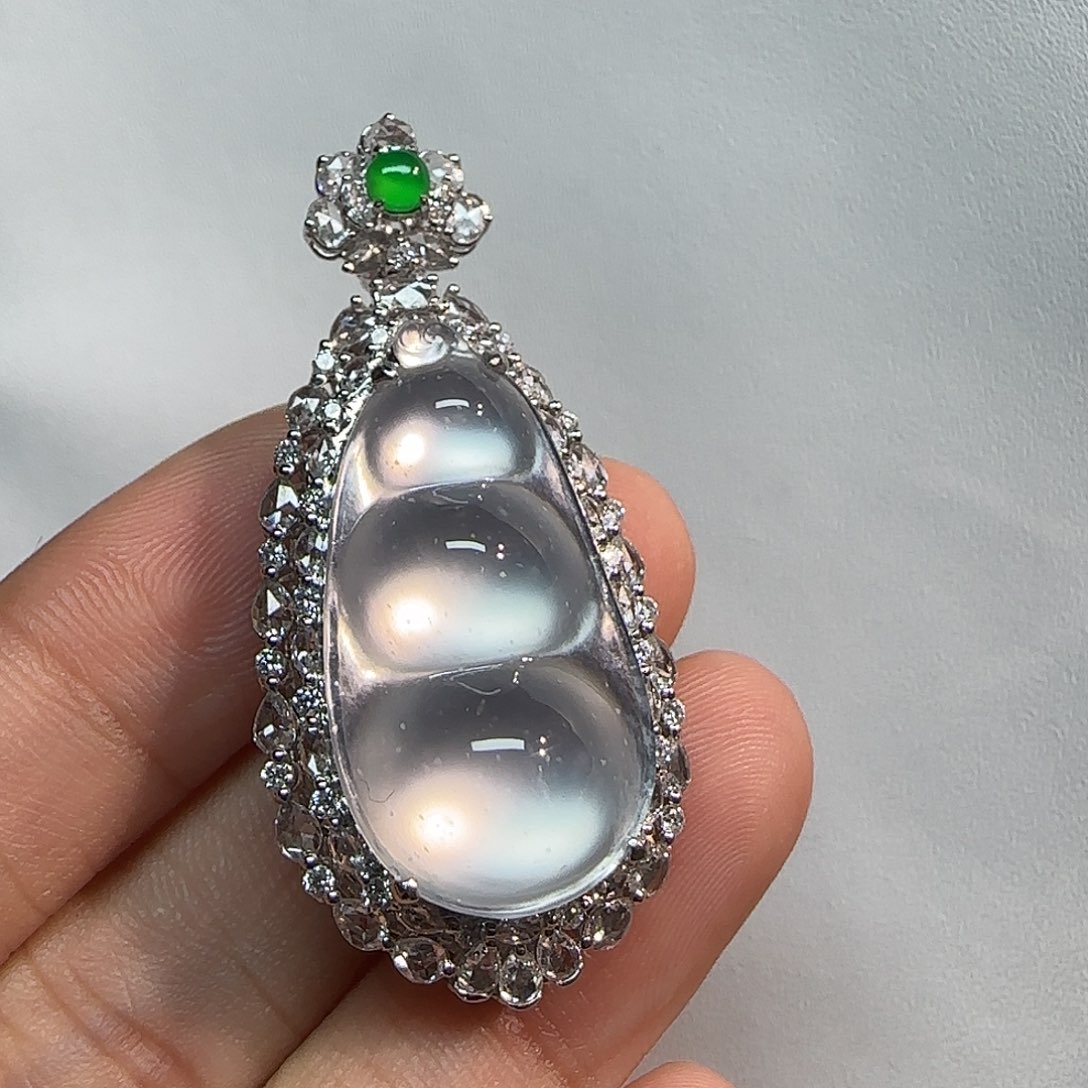 翡翠18K金镶嵌吊坠(不含链)福豆