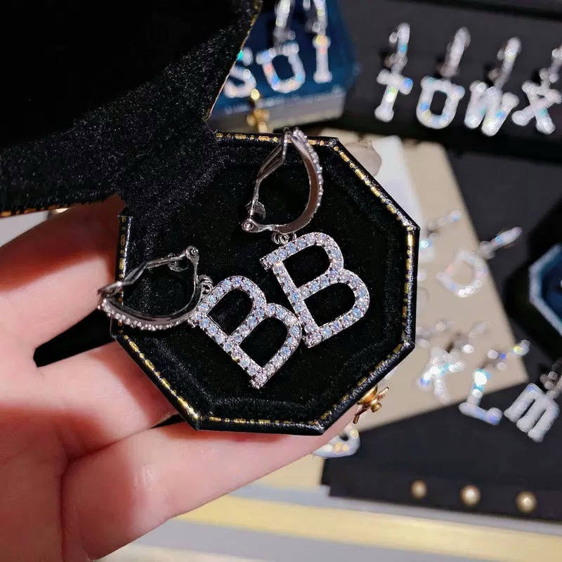 黄铜耳饰 KK·匠心 232 字母圆形耳钉耳环