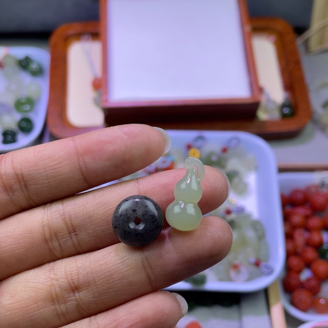 和田玉配饰未镶嵌米*粿