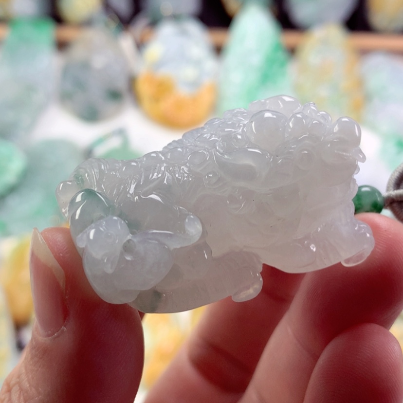 【闪购商品】翡翠吊坠(不含链)未镶嵌