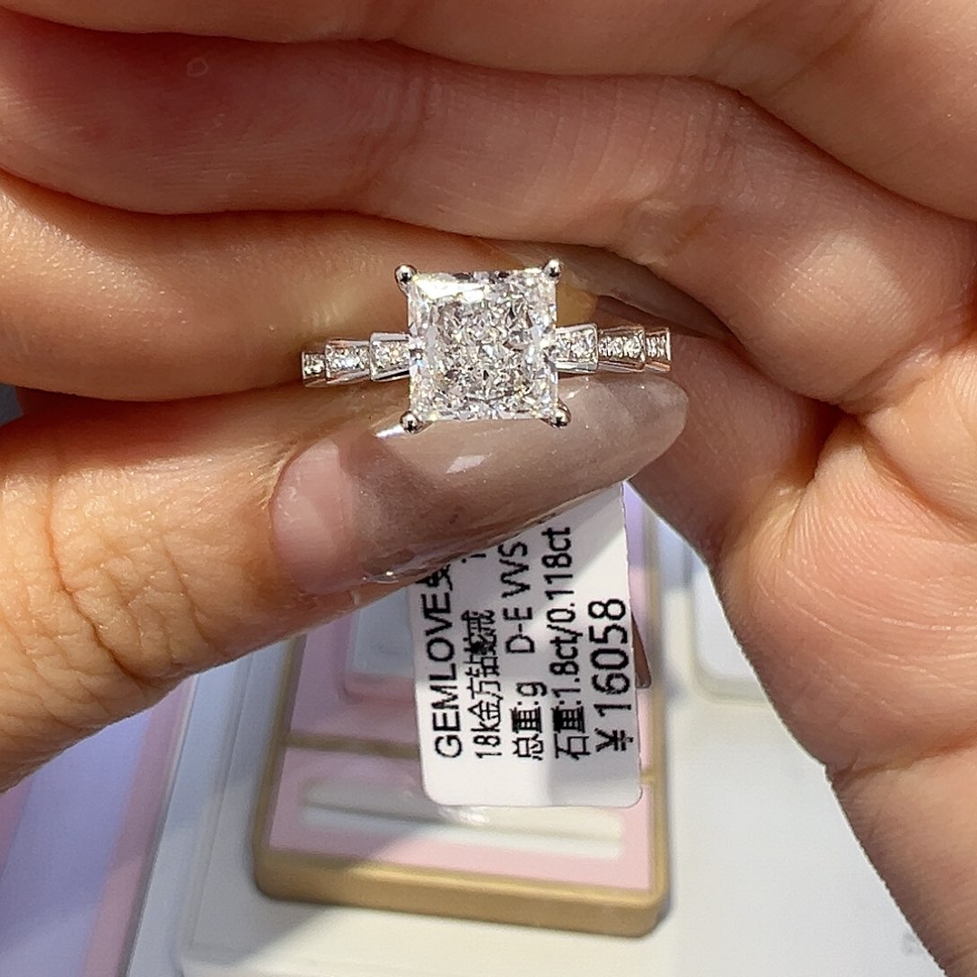 实验室培育钻石18K金镶嵌