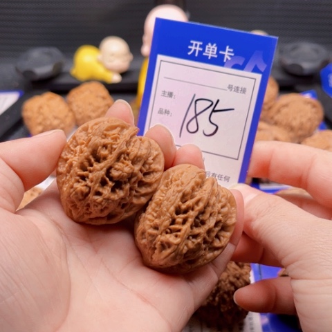 文玩核桃把件38将军膀 185