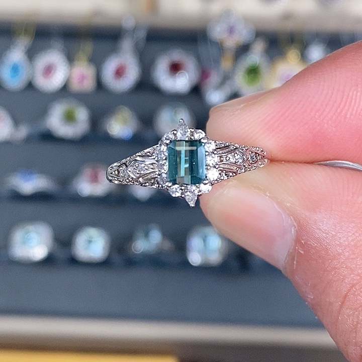 蓝色碧玺戒指银S925镶嵌