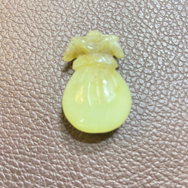 黄白老玉汤料钱袋包挂锁骨钥匙扣
