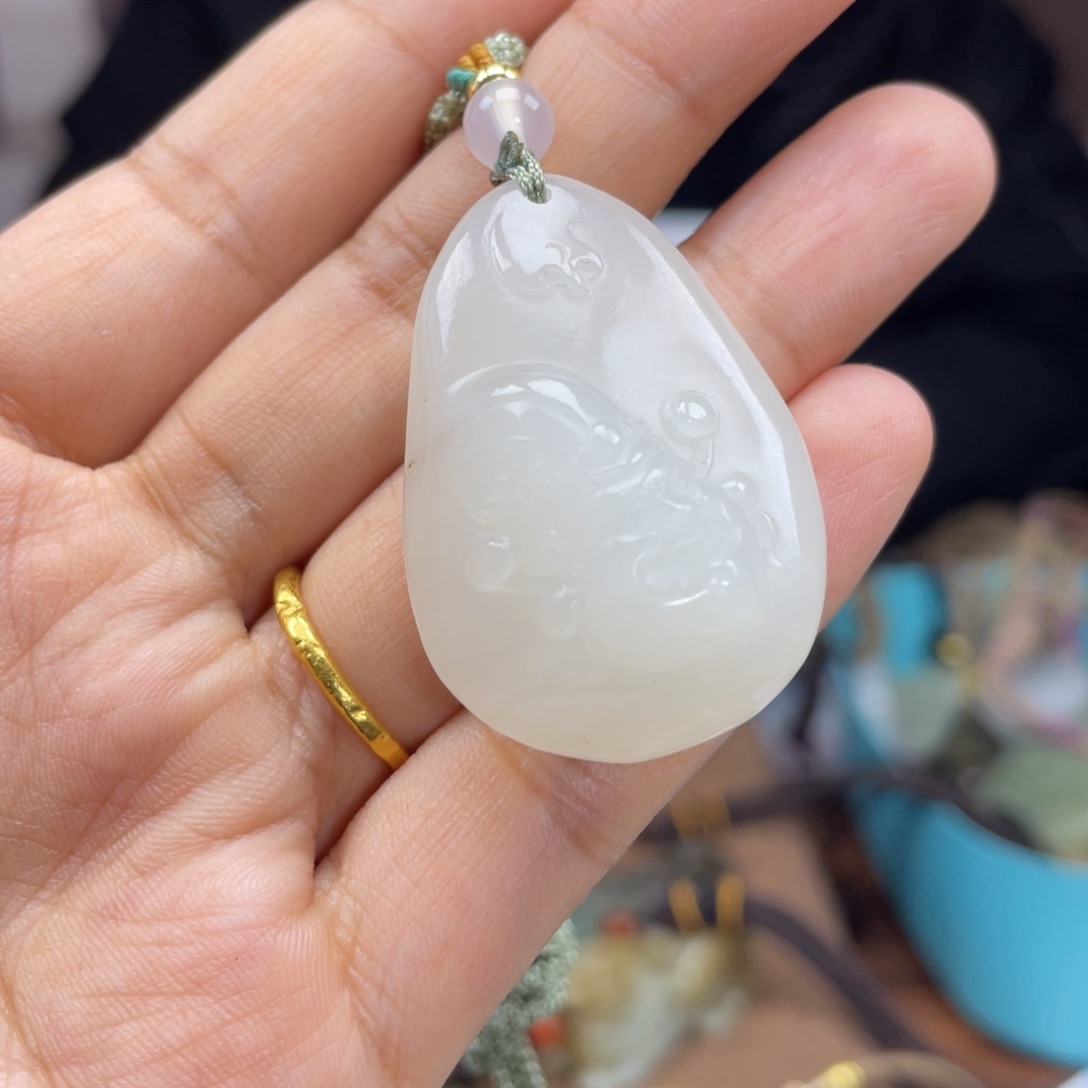 和田玉颈饰未镶嵌