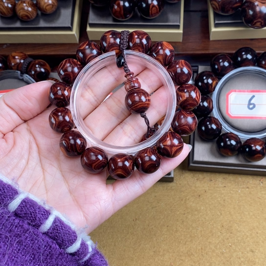 迪***庆黄花梨/降香黄檀木质