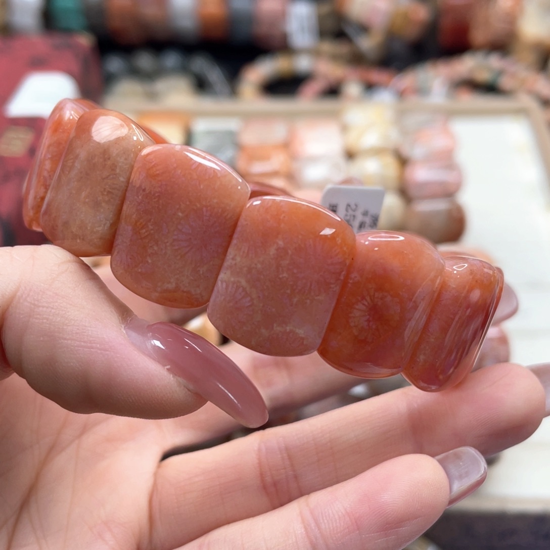 硅化珊瑚（珊瑚玉）手链未镶嵌妙*534