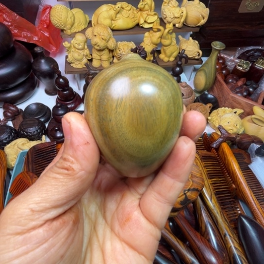 齐***胜绿檀木料小罐子木