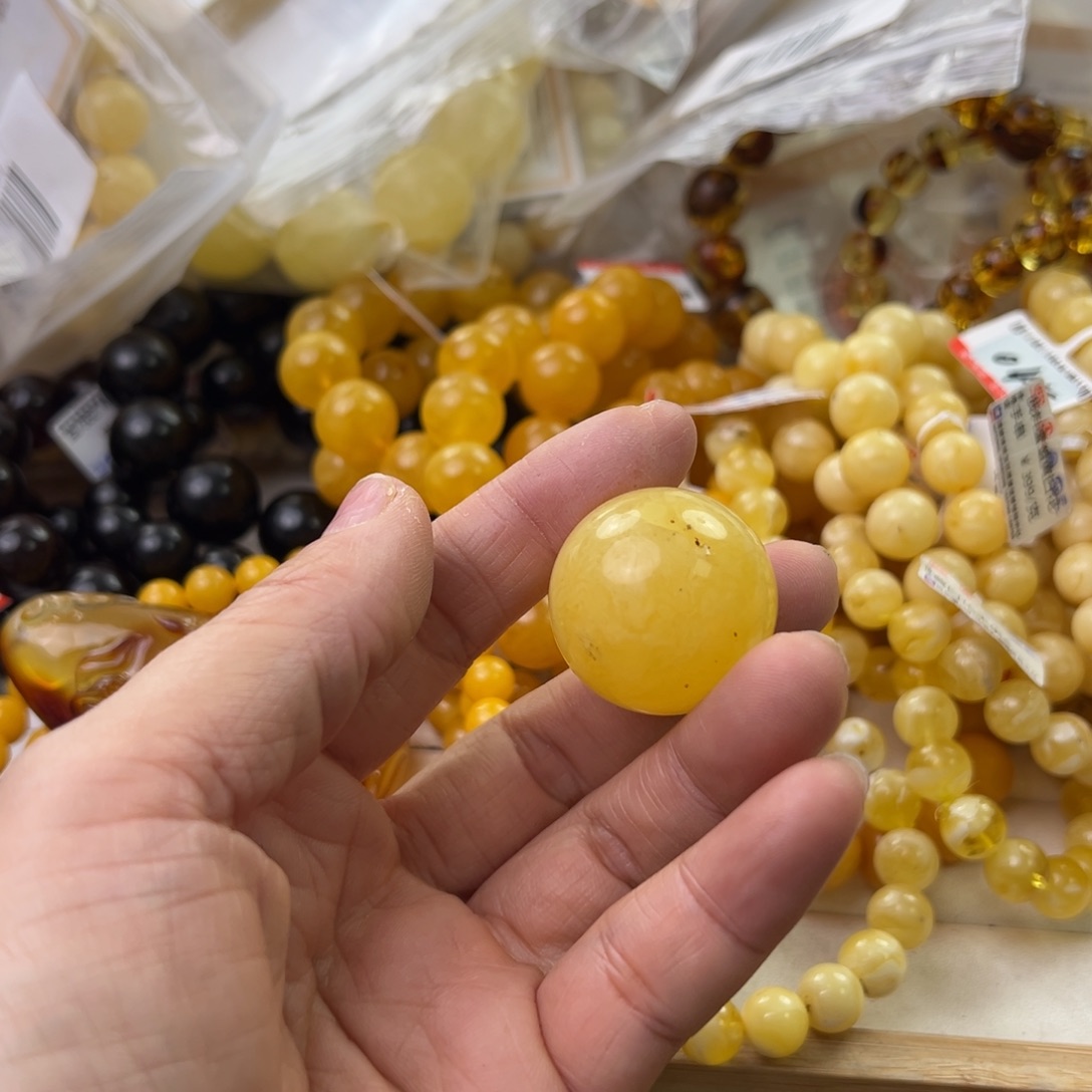 琥珀珠宝奇石未镶嵌